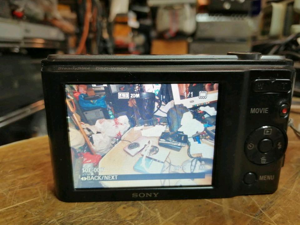 SONY CYBER-SHOT DSC-W800, Digital-Kamera mit Zubehör!!
