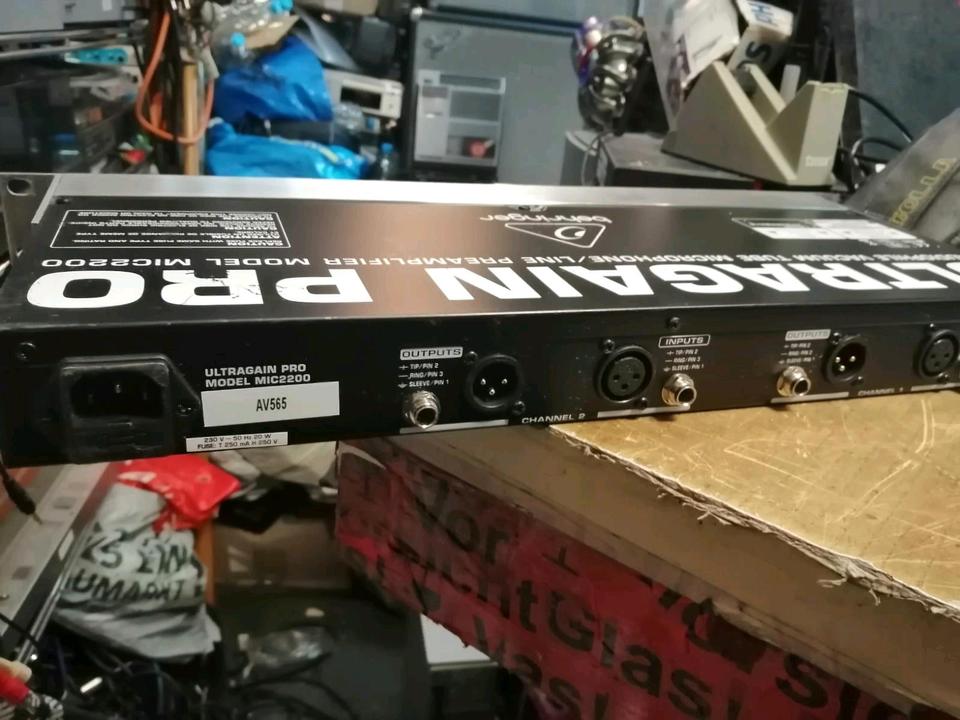 BEHRINGER Ultragain Pro Mic, Vakuumrõhrenverstärker!!