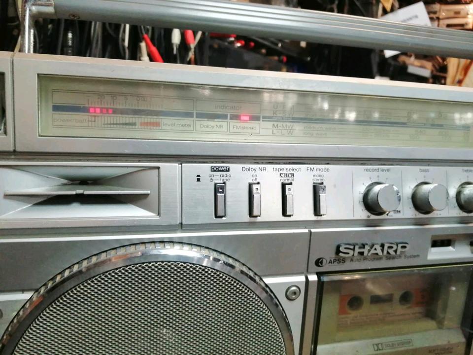 SHARP GF-8989, Radio-Cassetten-Recorder, etwas DEFEKT!!