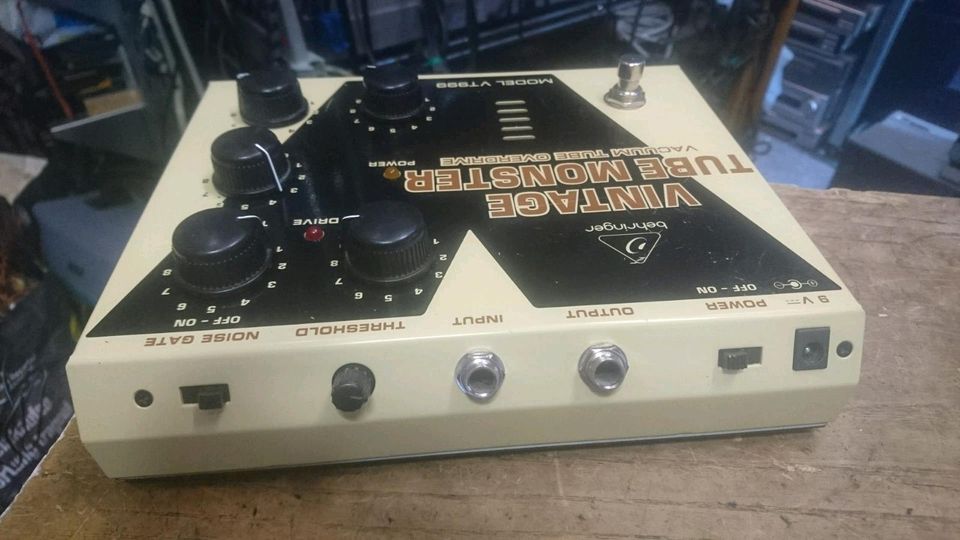 BEHRINGER VT999 Vintage Tube Monster, Effekt-Gerät!