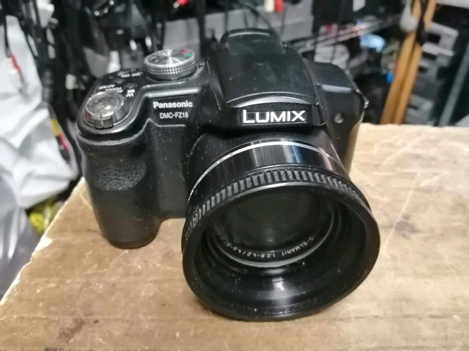 PANASONIC LUMIX DMC-FZ18, Digital-Kamera, OHNE Speicherkarte!!