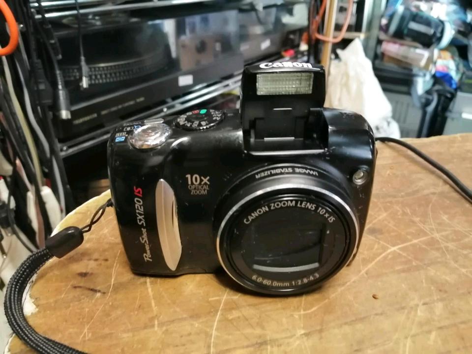 CANON PowerShot SX120 IS, Digital-Kamera OHNE Batterien!!!