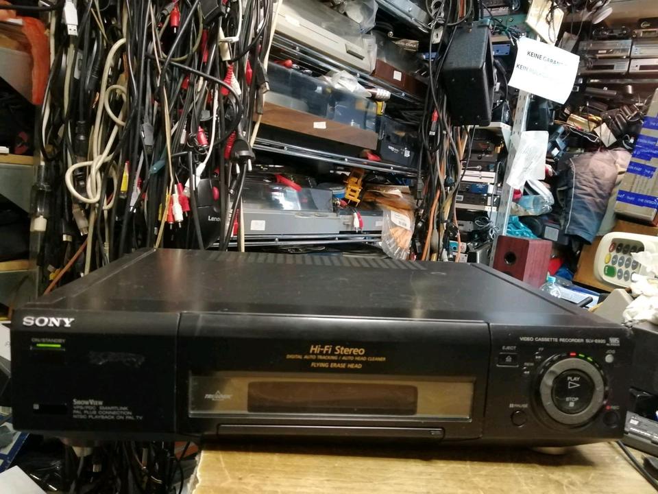 SONY SLV-E920VC2, Videocassettenrecorder (VHS) guter Zustand!!