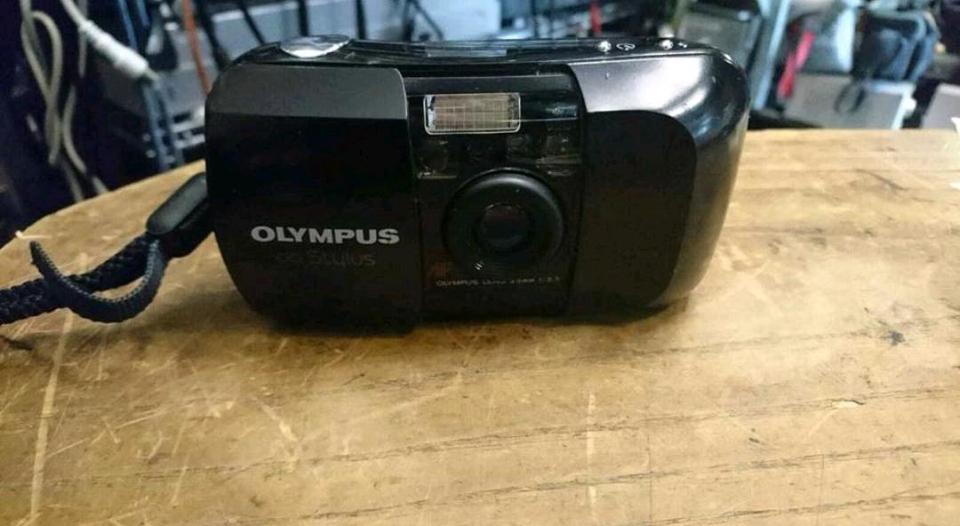 OLYMPUS Stylus AF 35 mm, Analog-Kamera, Blitz geht NICHT!!