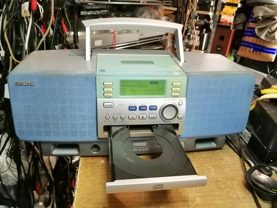 AIWA CSD-EL300EZ CD Radio Cassette-Corder, guter Zustand!!