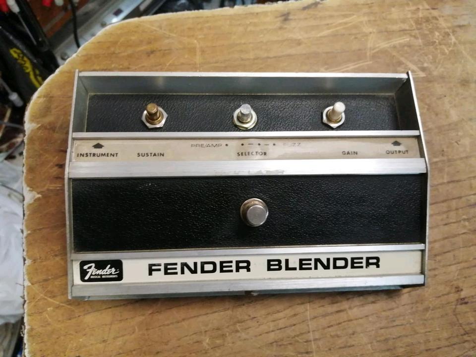 FENDER BLENDER 3 Knopf' 76, Effekt-Gerät OHNE Adapter!!!