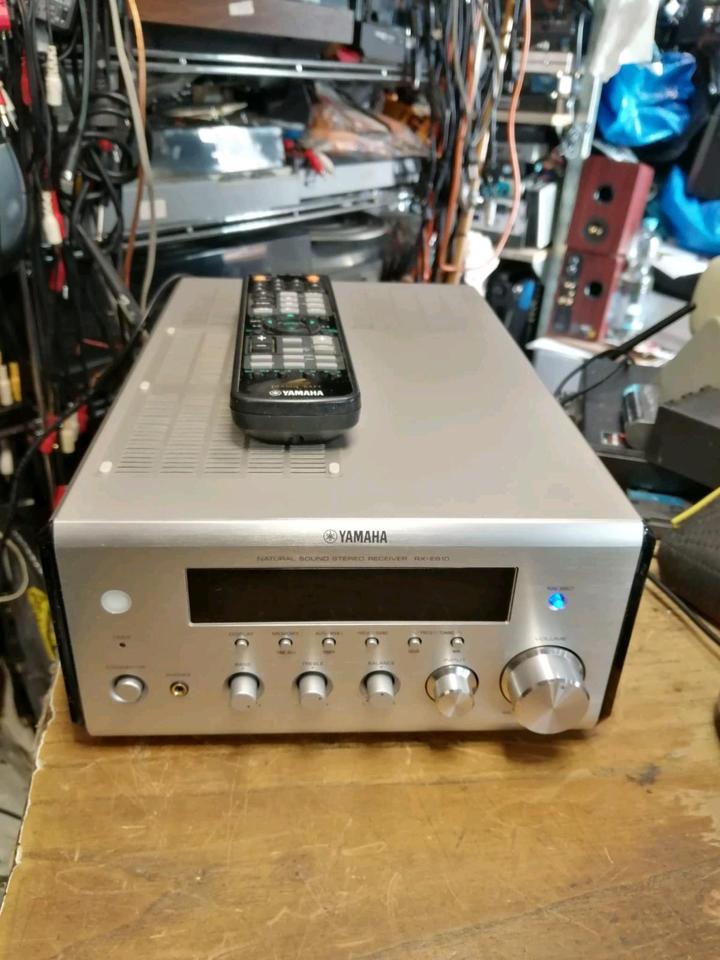 YAMAHA RX-E810, Receiver mit Tuner, Original-Fernbedienung!!
