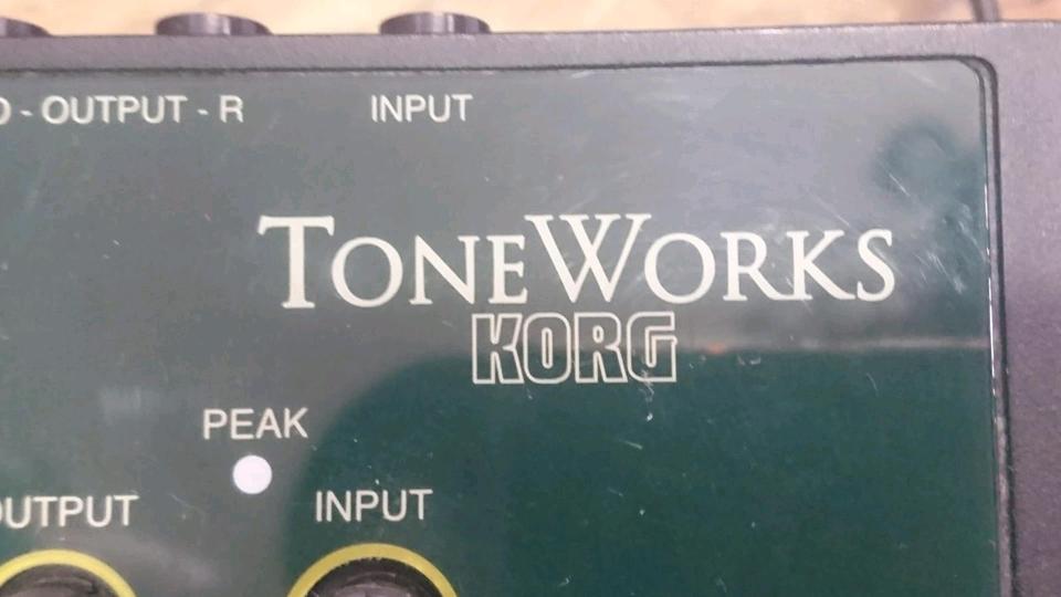 KORG Tone Works AX300B, Effekt-Gerät