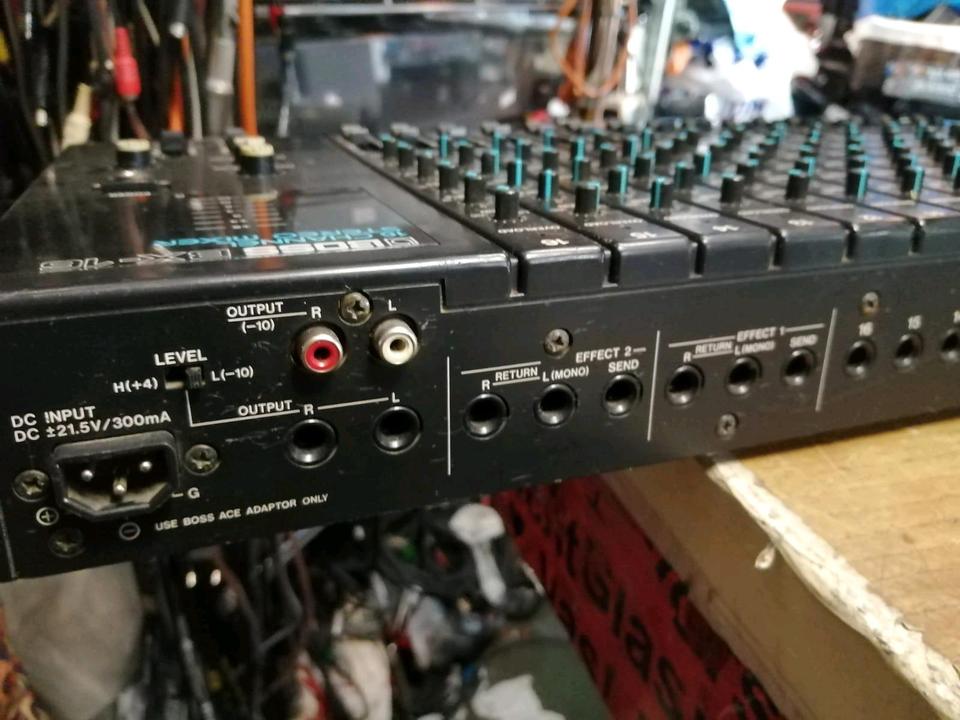 BOSS BX-16, 16 Channel Stereo Mixer mit Original-Adapter!!