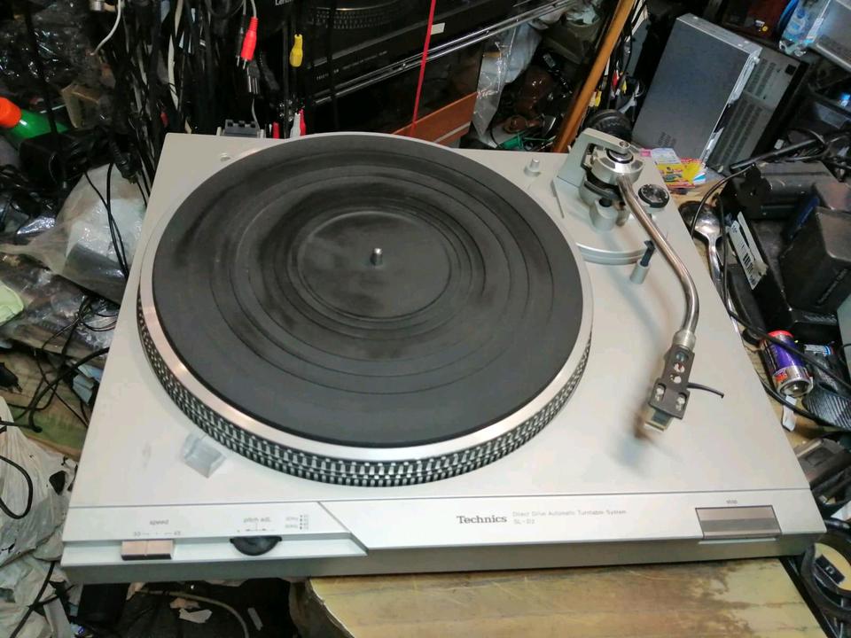 TECHNICS SL-D2 Plattenspieler, mit NEUER Nadel!!
