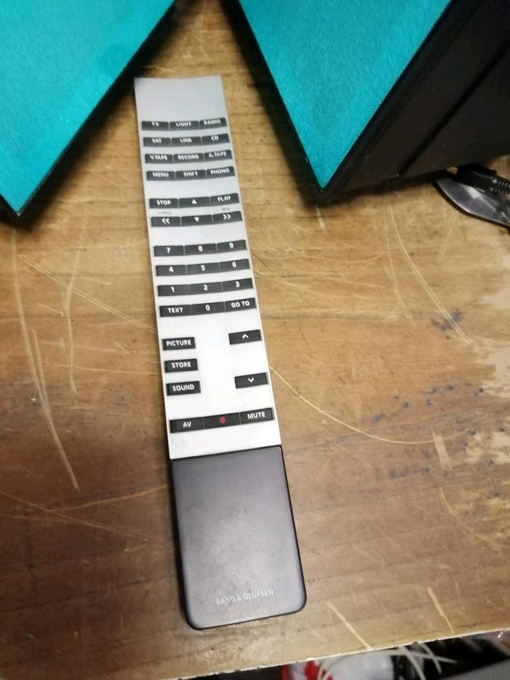 BANG & OLUFSEN BEOSYSTEM 2500, Musikanlage mit Boxen!!!