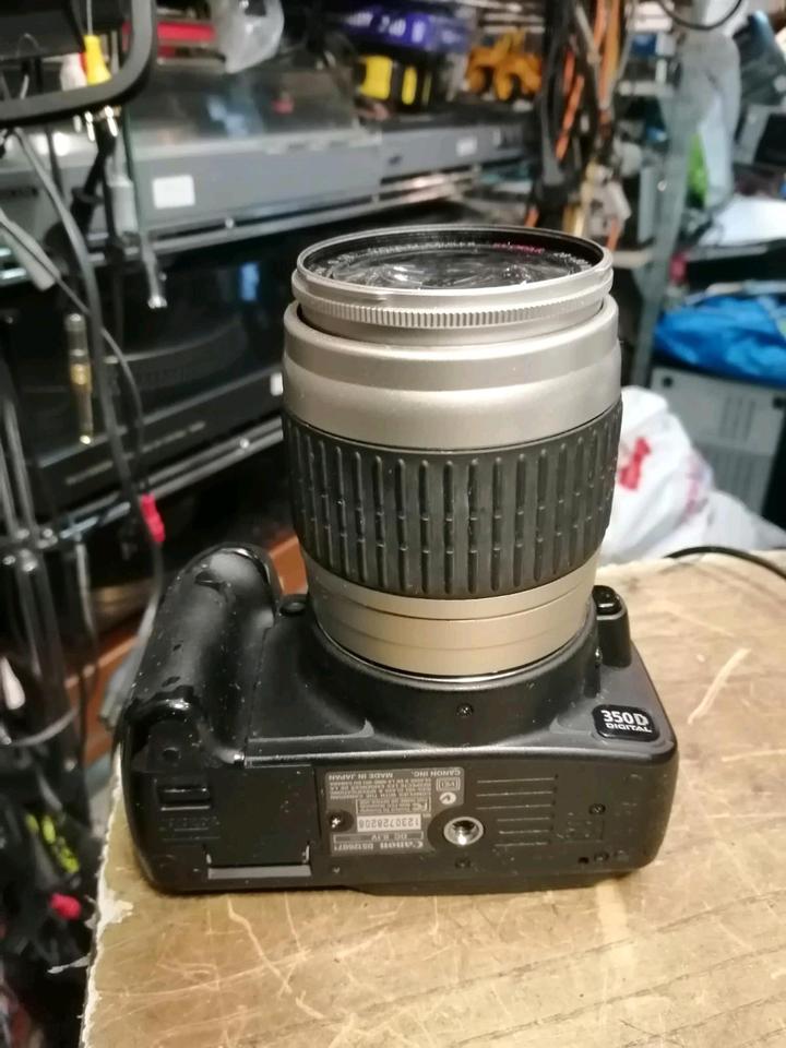CANON EOS350 Da Digital, Digital-Kamera mit VOIGTLÄNDER Objektiv!