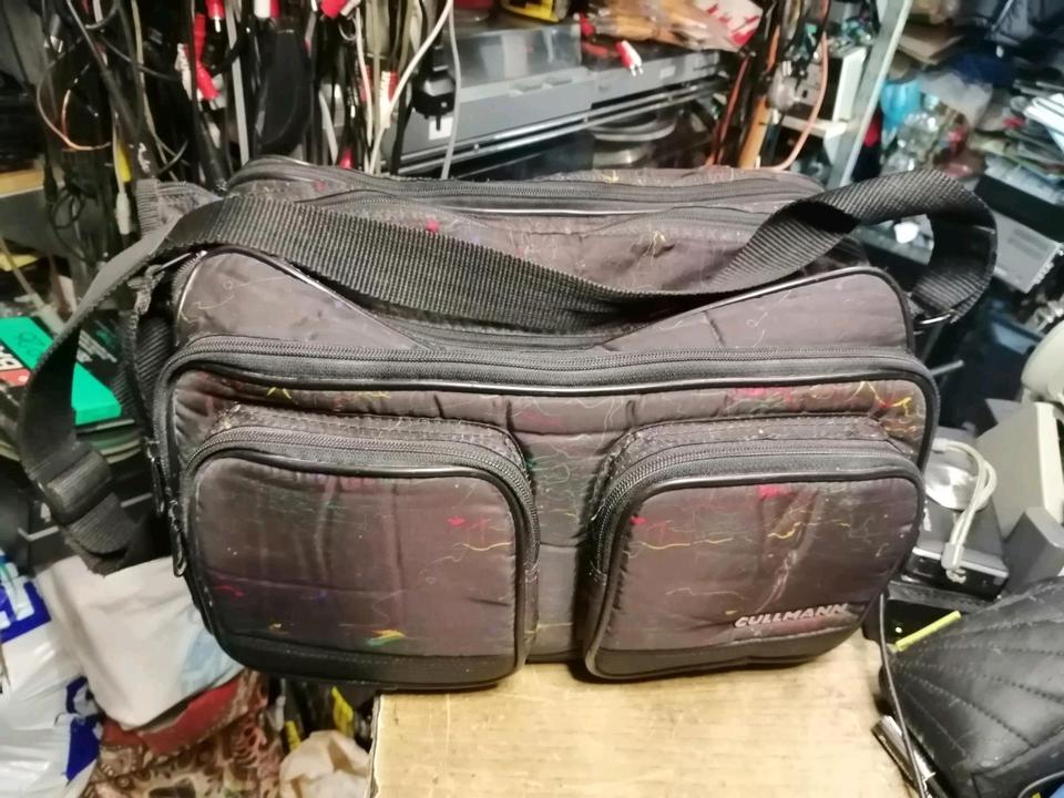 SONY DCR-TRV255E, Videocamera Digital 8, mit Zubehör!!!