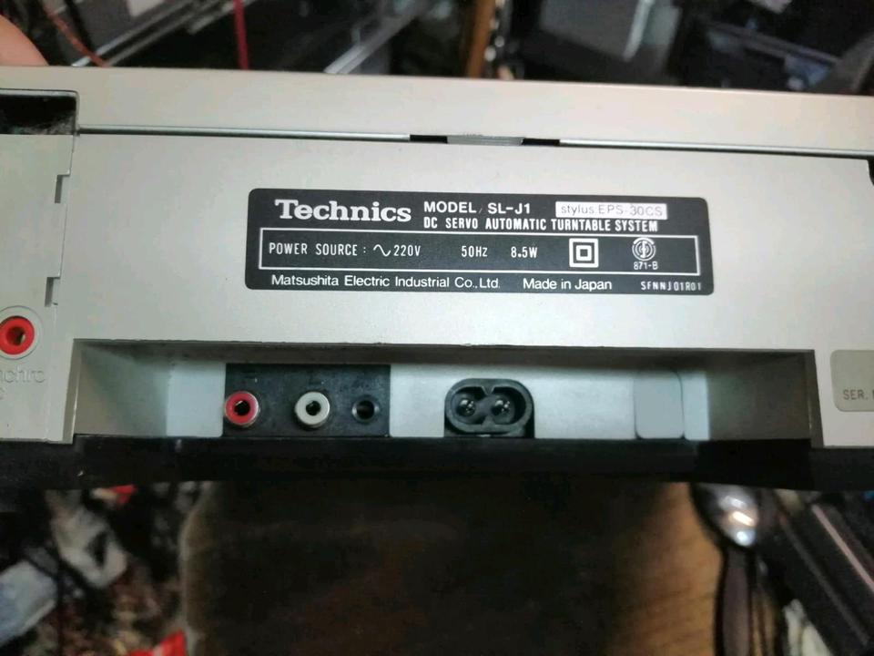 TECHNICS SL-J1 Plattenspieler, mit Original-Nadelsystem!!