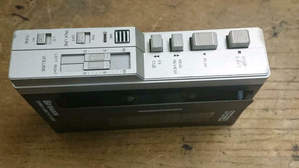 BROWNI Stereo Cassette Player/Walkman, ohne Adapter!