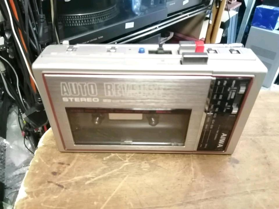 AIWA HS-J02 Stereo Cassette Recorder mit Zubehör!! etwas DEFEKT!!