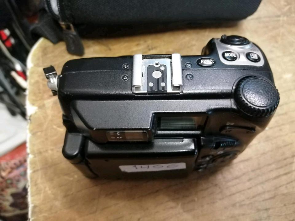 NIKON COOLPIX 5000, Digital-Kamera mit Zubehör!!