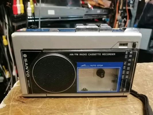 SANYO M1780F, Walkman mit Radio, etwas DEFEKT!!
