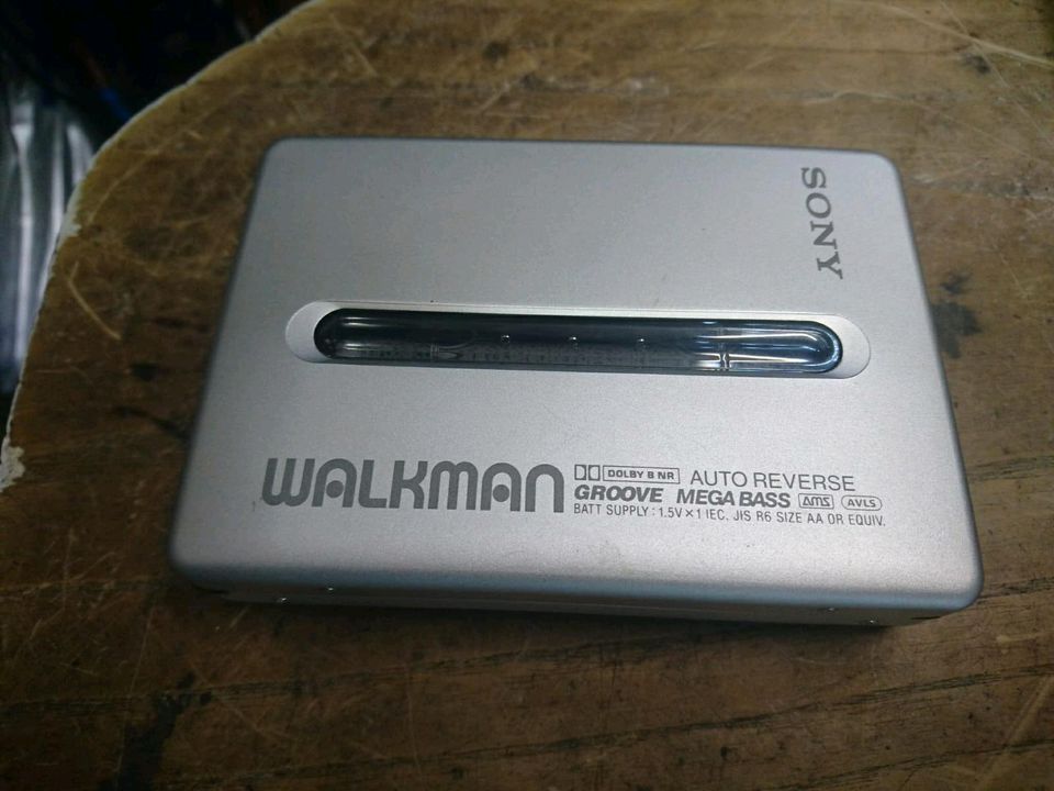 SONY WM-EX672, Walkman mit Zubehör!!!