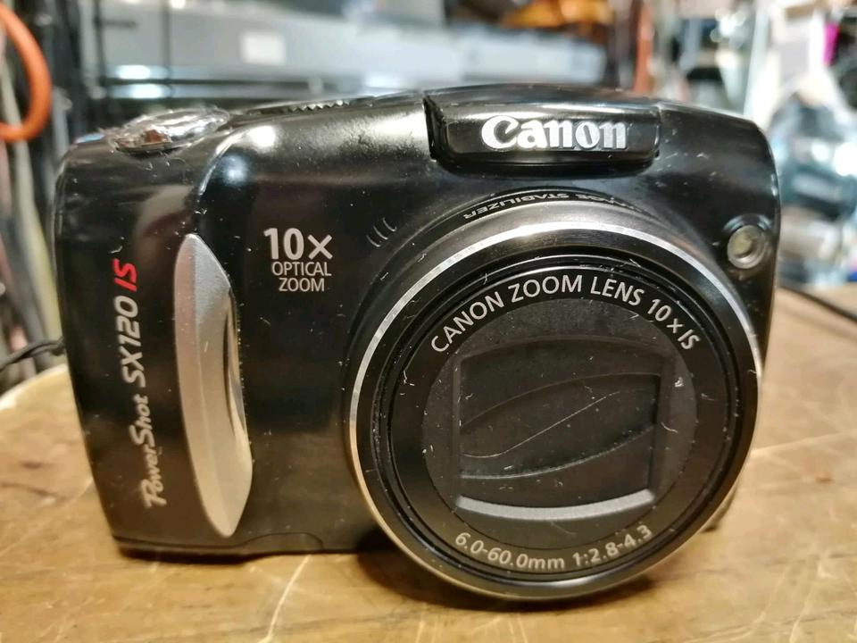 CANON PowerShot SX120 IS, Digital-Kamera OHNE Batterien!!!
