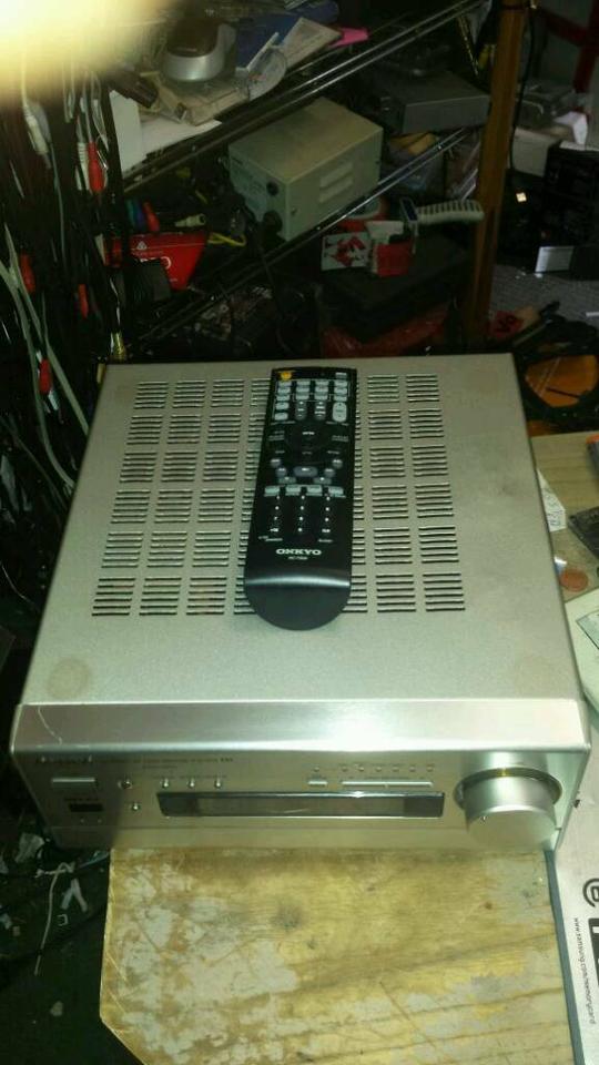 ONKYO R-811RDS; FM/AM Tuner Amplifier