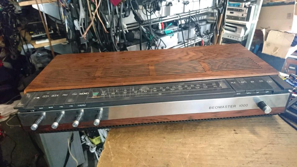 BANG & OLUFSEN BEOMASTER 1000, Receiver, leuchtet NICHT alles!