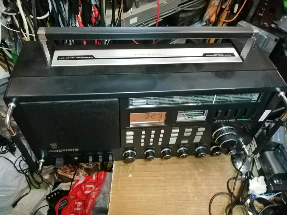 GRUNDIG 600 Professional, Radio, etwas DEFEKT!!
