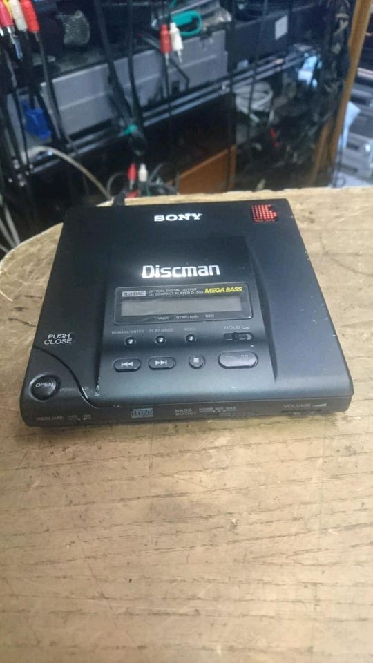 SONY D-303, CD-Compact-Player/Discman, DEFEKT!!!