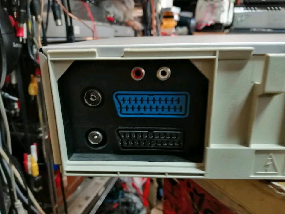LG LV4981, Videocassettenrecorder mit Original-Fernbedienung!!