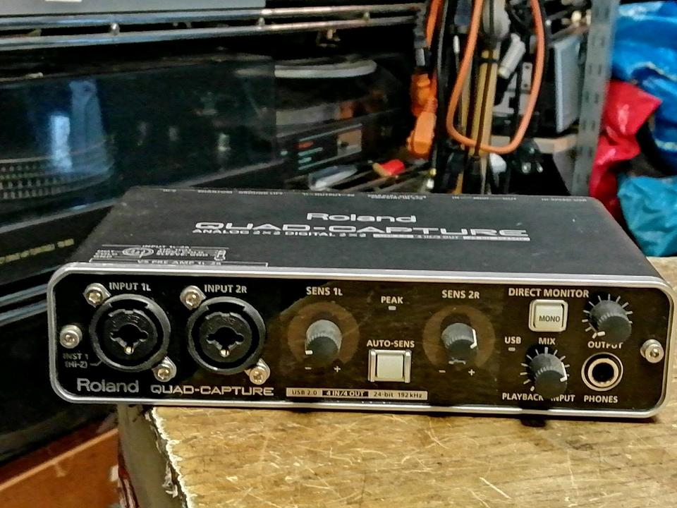 ROLAND Quad-Capture Analog 2x2 Digital 2x2!!!