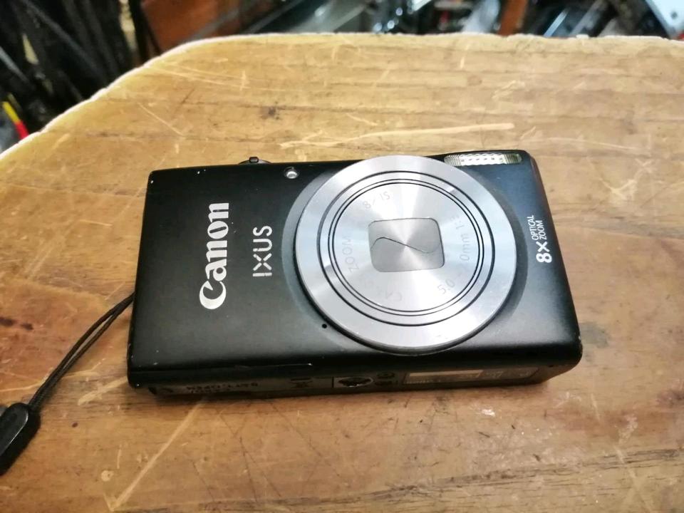 CANON IXUS 132, Digital-Kamera mit Zubehör!!