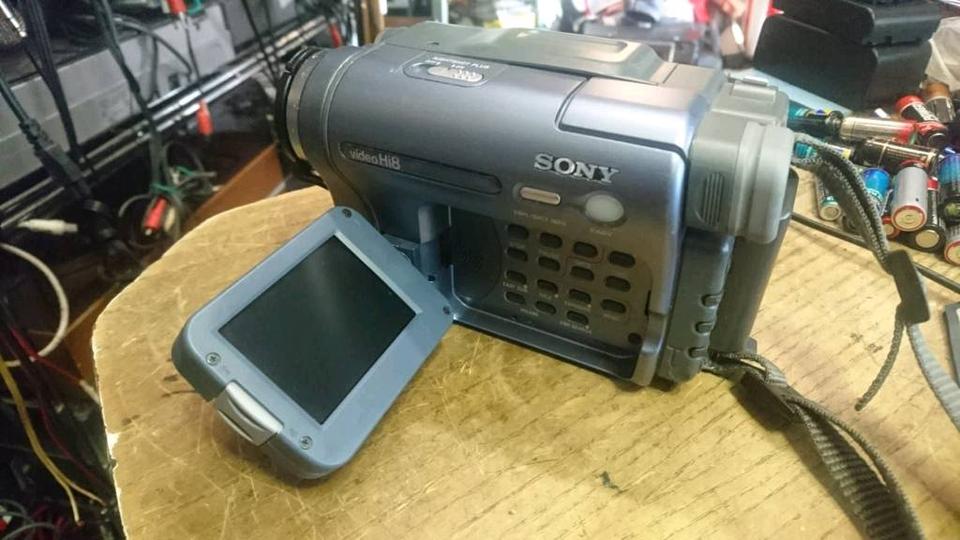 SONY CCD-TRV228E, Videocamera Hi8 und Video 8, mit Zubehör!!