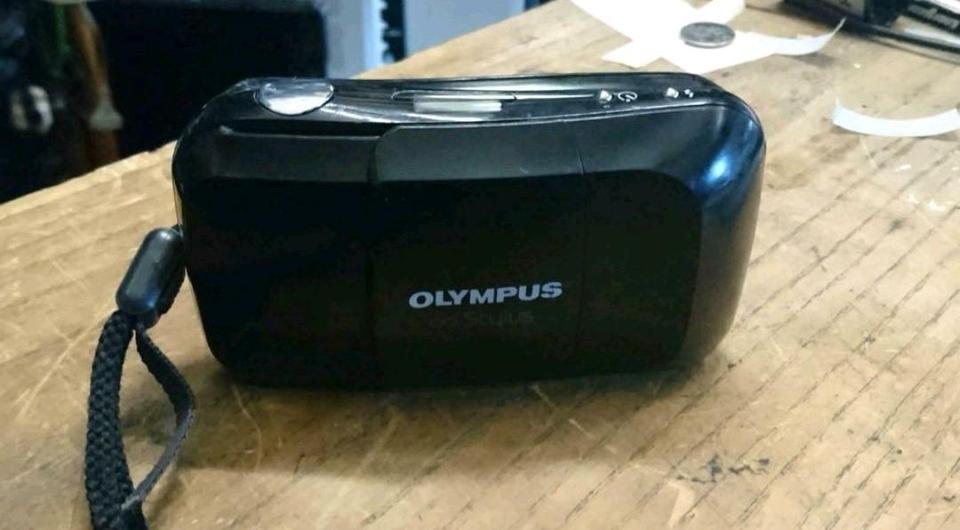 OLYMPUS Stylus AF 35 mm, Analog-Kamera, Blitz geht NICHT!!