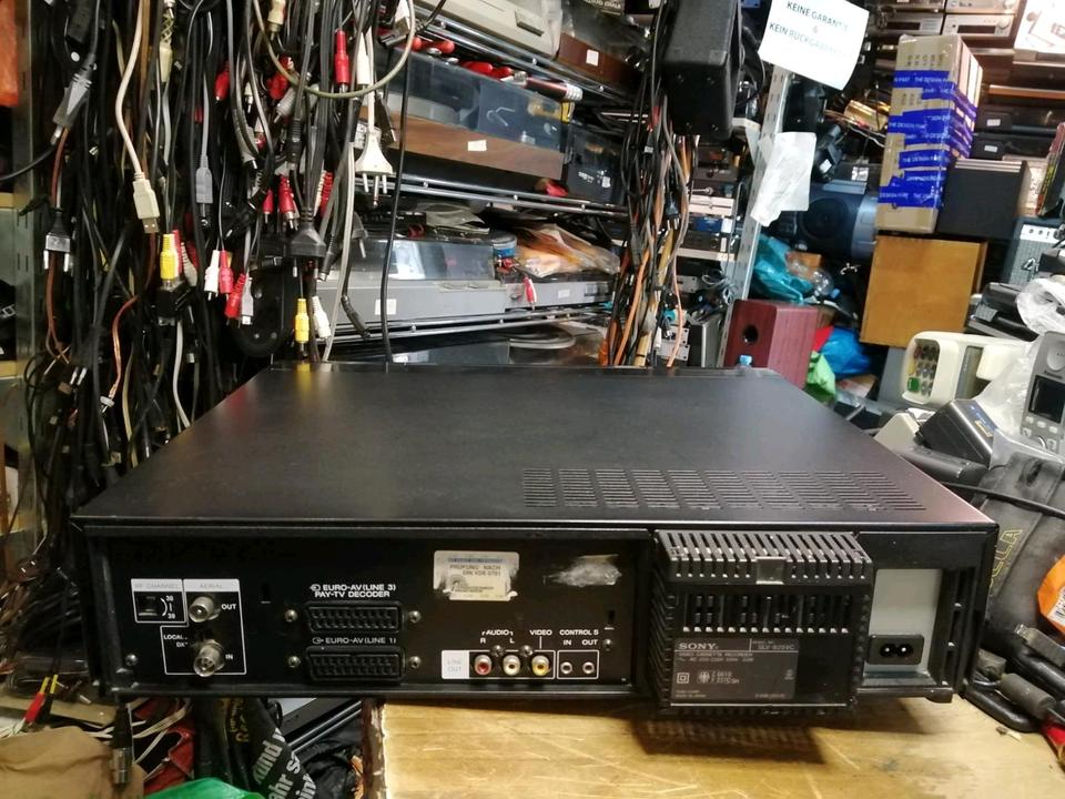 SONY SLV-825VC, Videocassettenrecorder, DEFEKT!!