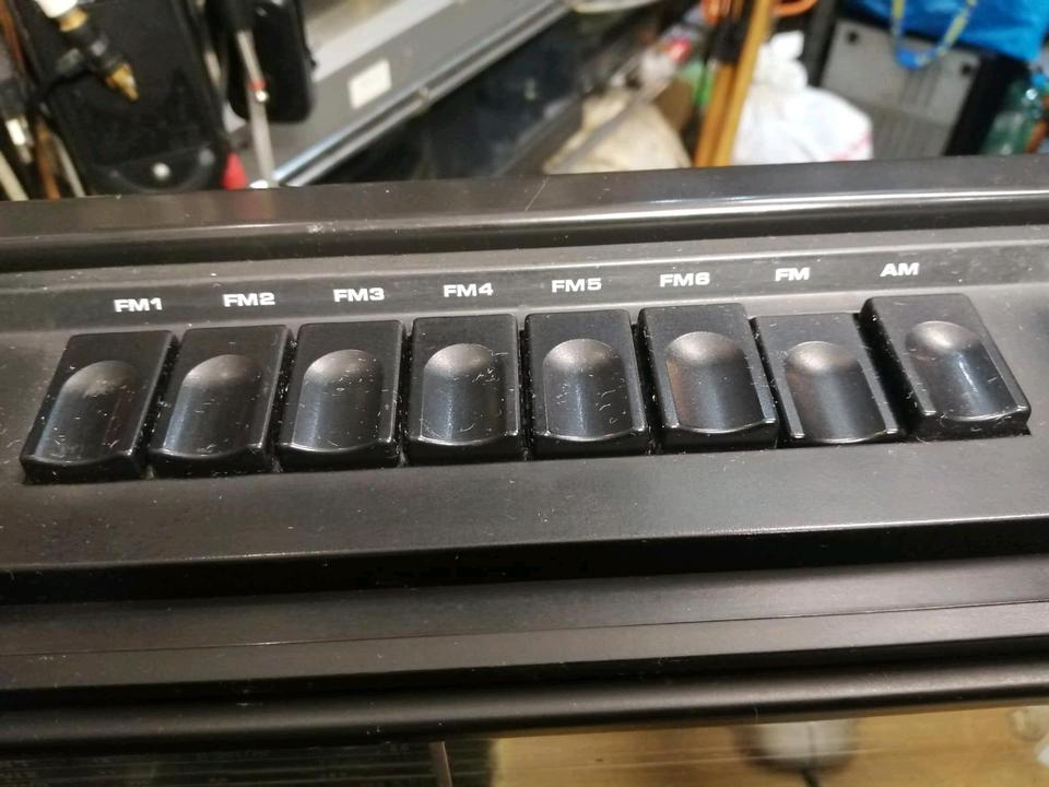 GRUNDIG SATELLIT 2400, Radio mit Netzkabel!