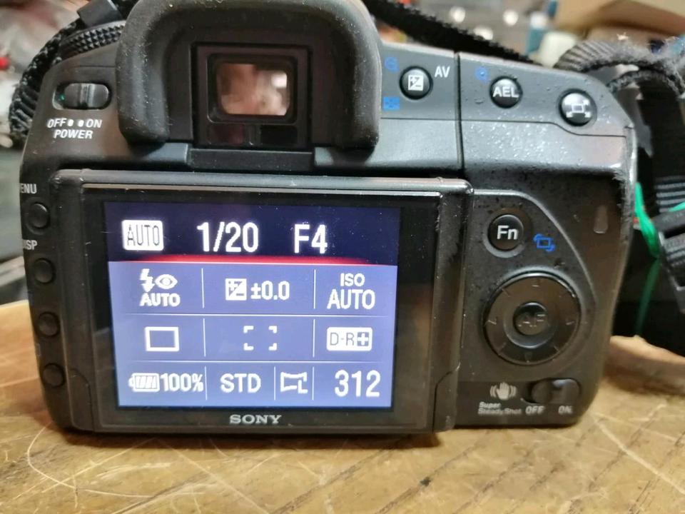 SONY ALPHA A350, Digital-Kamera + Objektiv und Zubehör!!