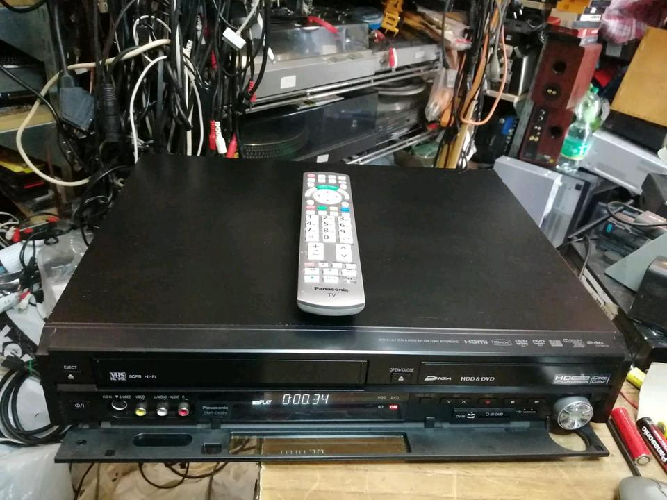 AnzeigePANASONIC DMR-EX98V, DVD-VHS-HDD-Recorder, 250 GB, guter Zustand!