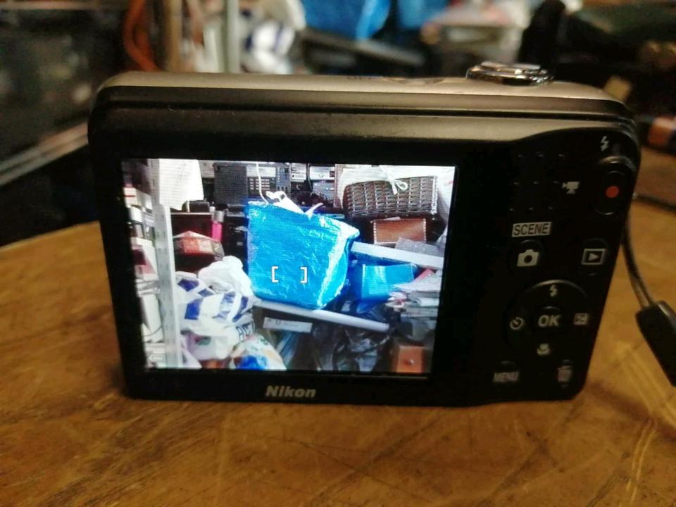 NIKON COOLPIX L31, Digital-Kamera mit Originalkarton!!!