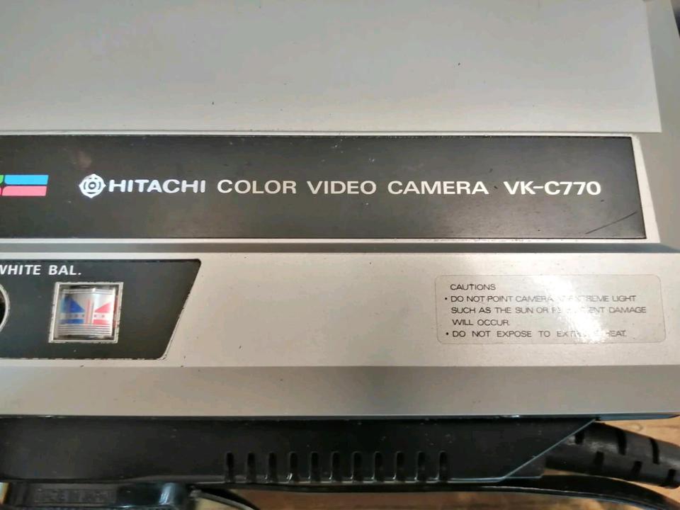 HITACHI VT-7000E Videorecorder, Adapter und Videocamera!!!