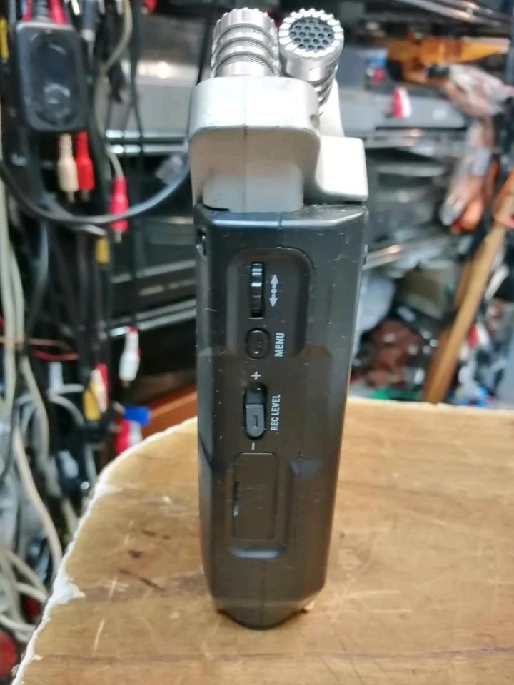 ZOOM H4nPro, Handy Recorder mit 8 GB Speicherkarte!