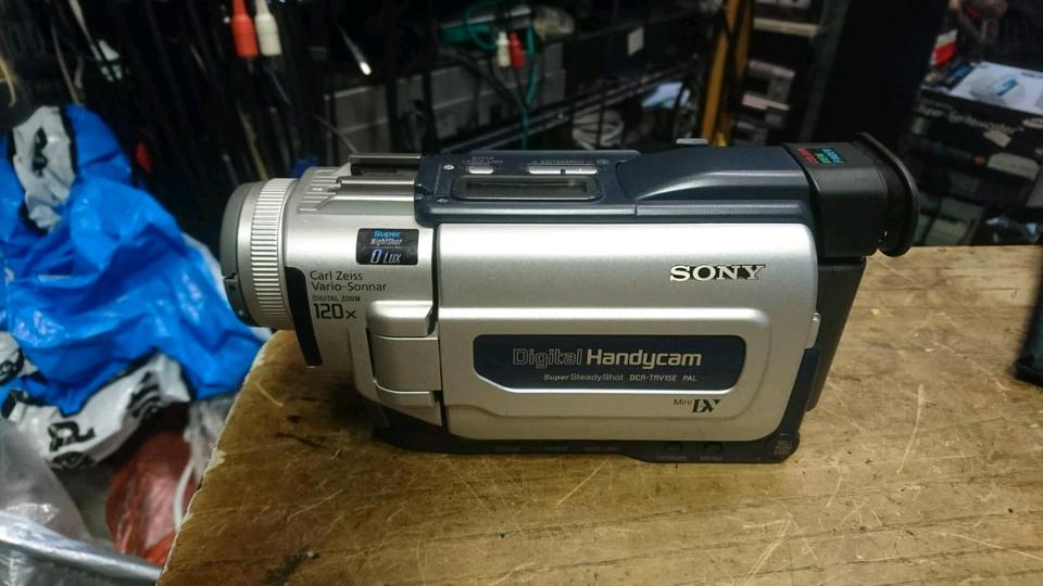 SONY DCR-TRV15E, MiniDV-Videocamera mit Zubehör!!