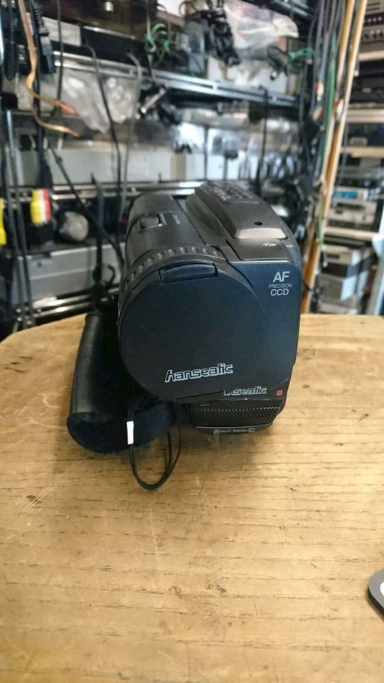 HANSEATIC VC800, Videocamera Video 8, mit Zubehör!