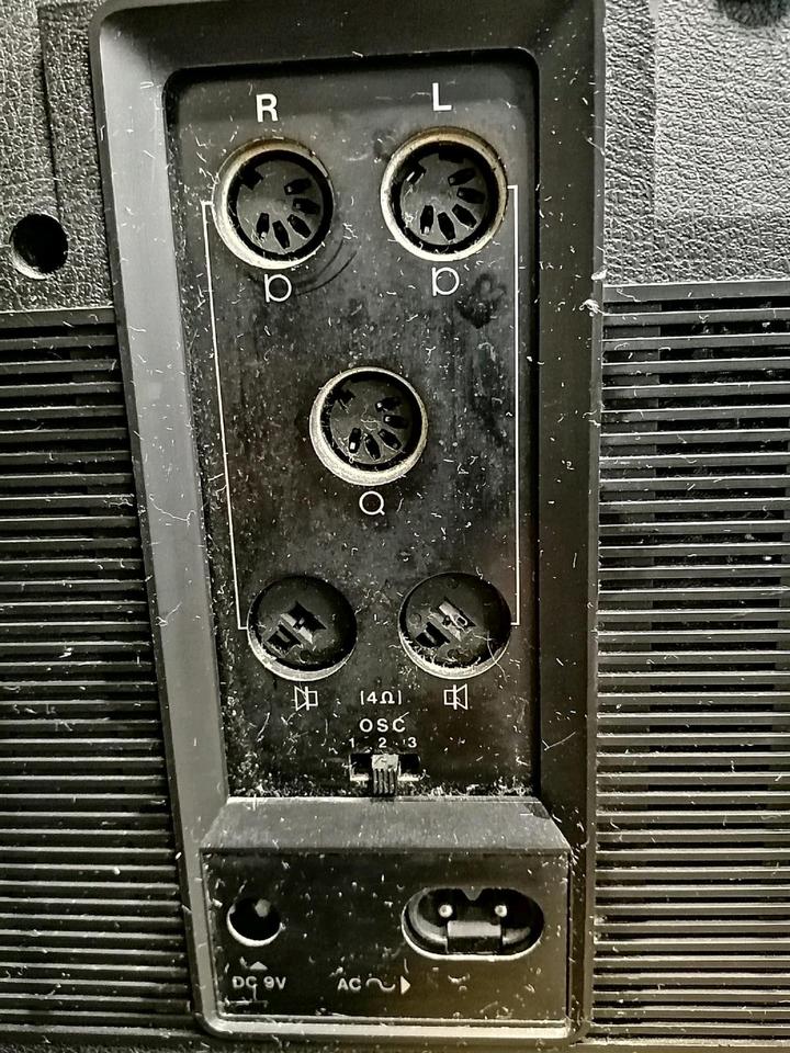 SANKEI TCR-1000V,Radio-Cassetten-Recorder, etwas DEFEKT!!