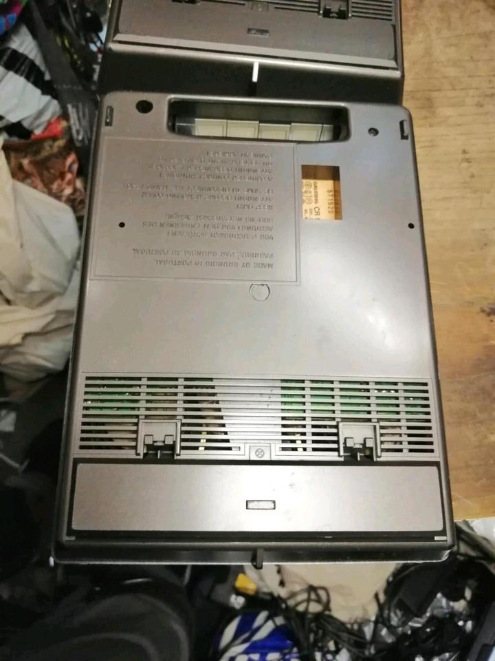 2 GRUNDIG CR590, Cassetten-Recorder, etwas DEFEKT!!!