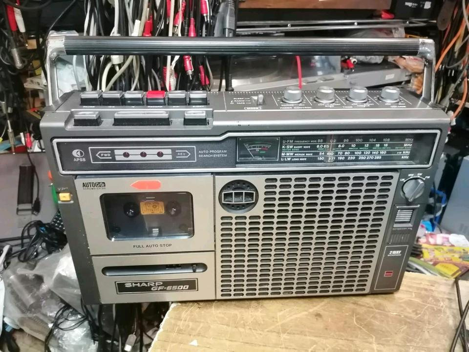 SHARP GF-6500, Radio-Cassetten-Recorder, etwas DEFEKT!!