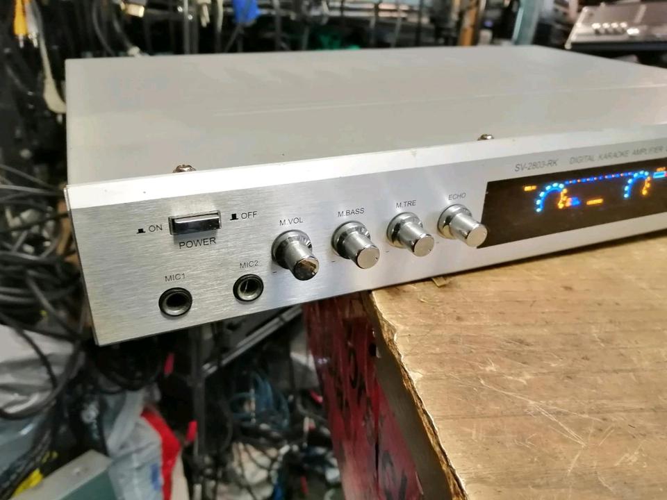 DIGITAL KARAOKE SURROUND AMPLIFIER SV-2803-RK, guter Zustand!!!