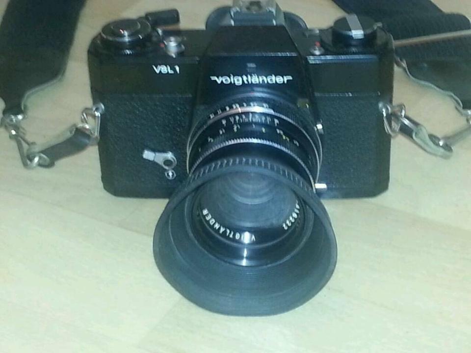 VOIGTLÄNDER VSL 1,analoge Camera mit Objektiv. Toll