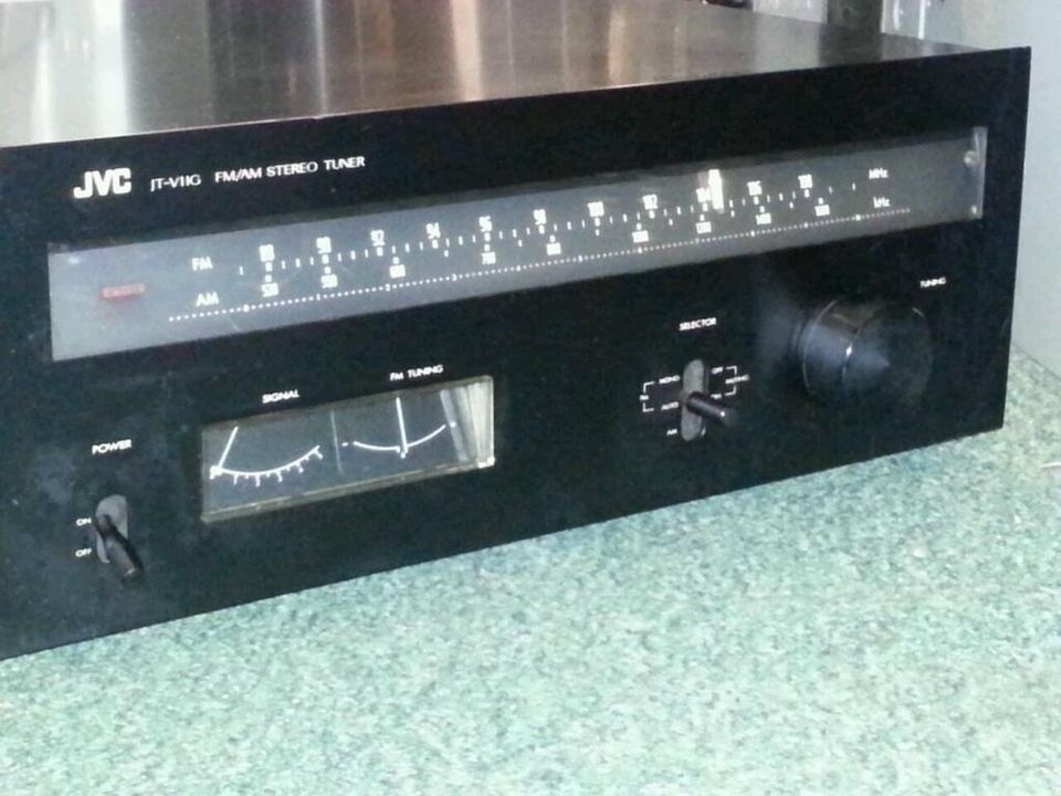 JVC JT-V11G; Stereo Tuner, guter Zustand!