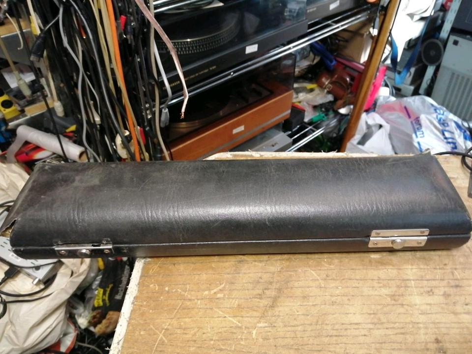 QUERFLÖTE "SOLO", mit Koffer (aber beschädigt)