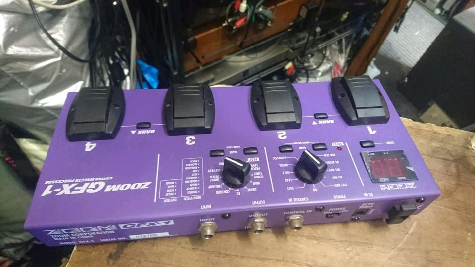 ZOOM GFX-1, Guitar Effects Processor/Gitarren Effekt-Gerät!!